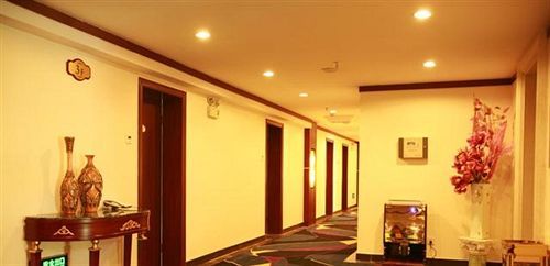Southwest Hotel - Urumqi Εξωτερικό φωτογραφία